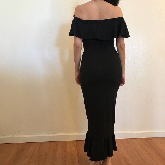 •RESTOCKED• Penelope Off The Shoulder Ruffle Dress - Picture 5 of 7